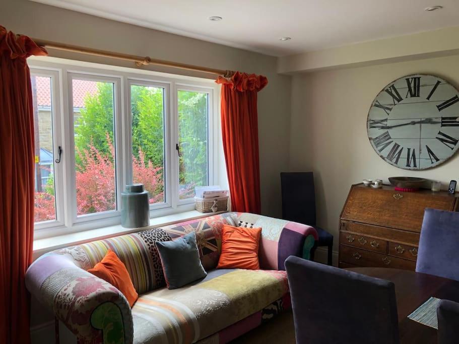 St Anthony'S, Bright Perkily Decorated 3 Bedroom House Ampleforth Buitenkant foto