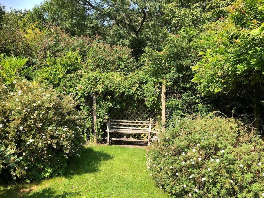 St Anthony'S, Bright Perkily Decorated 3 Bedroom House Ampleforth Buitenkant foto